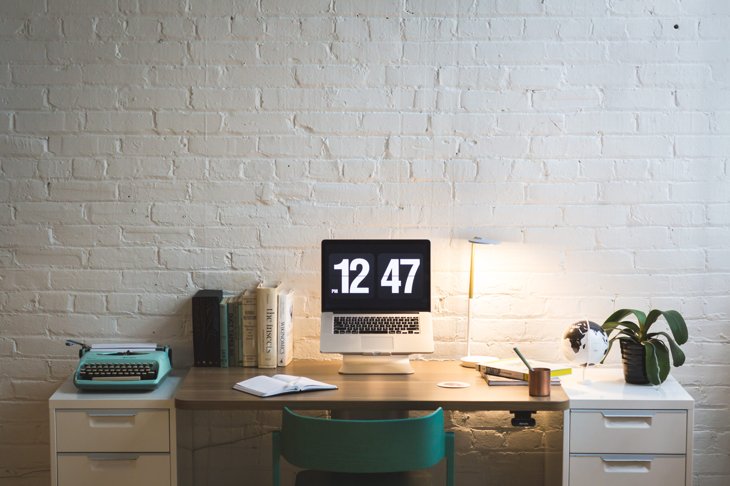 Navigating The Aisles: The Ultimate Guide to Buying Home Office Chairs