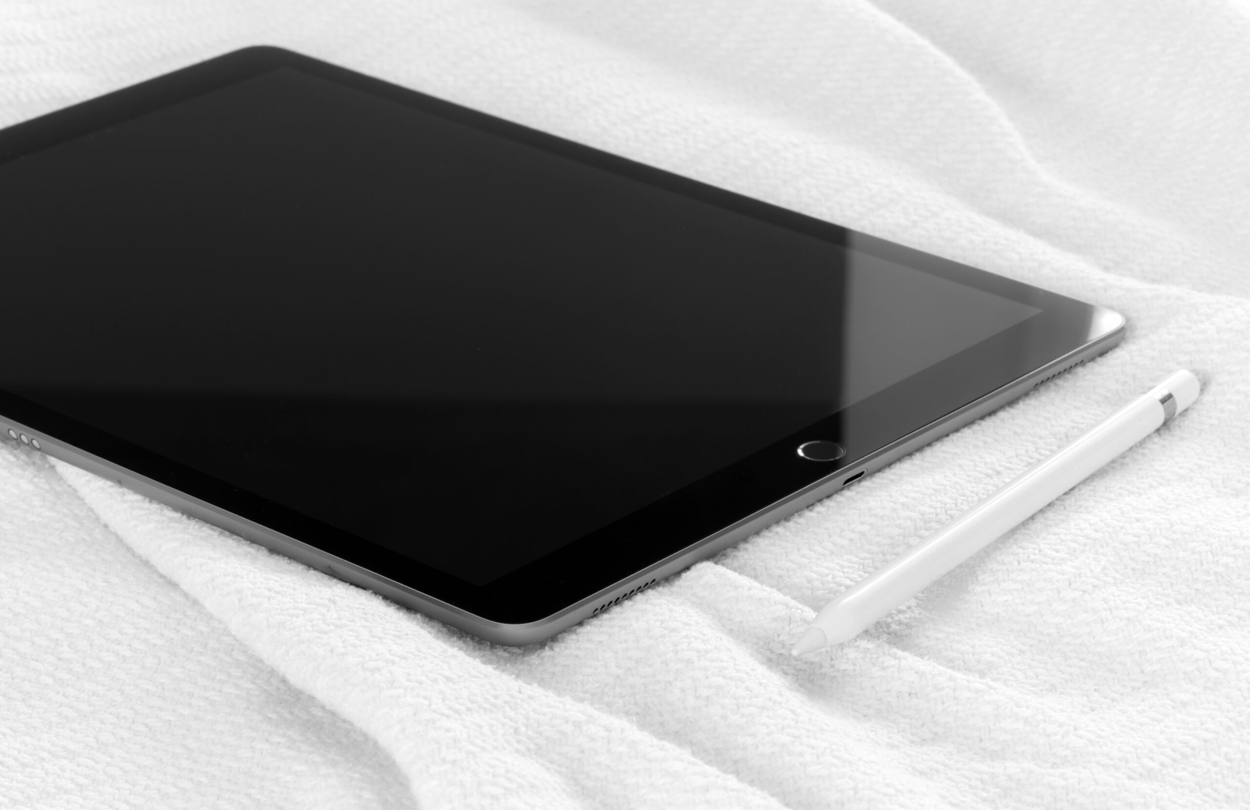 Boost Engagement: A Buyer's Guide to Choosing the Right Webcam